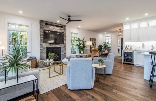 Lunenburg County Cottage | Charming Lake House Escape in Mahone Bay