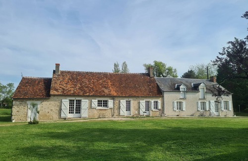 Migne Cottage | "Charming Lakeside Ground-Floor Cottage in Berry with Inclusive Amenities & Private Parking"