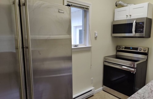 Berlin House | Charming, Large Cozy 1-bedroom house in fabulous Berlin with WiFi, near Hartford