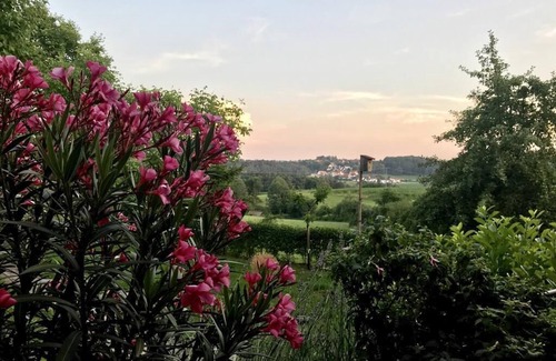 Stockheim Apartment | Charming Linde vacation apartment with sunny south-facing balcony