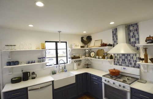 Brick House | Charming MCM Ranch. A bike ride to the beach. Friendly, safe neighborhood.