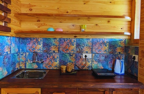 Mukteshwar Cottage | Charming mountain suite in Mukteshwar. Pet-Friendly!