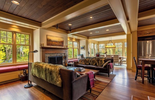 Weston House | Charming mountain retreat with pool, fire pit, glamping loft, and endless views