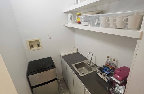 Jersey City Apartment | Charming newly renovated full-floor Jersey City brownstone with WiFi, AC