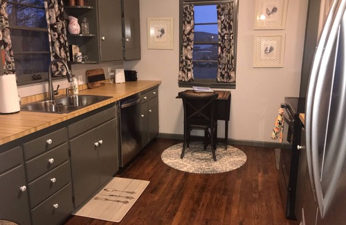 Palisade House | Charming Orchard Farmhouse