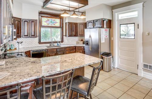 Paris House | Charming Paris House about 1 half Mi to Canyon!