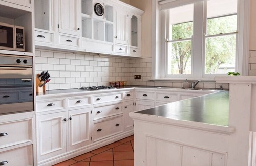 Geelong House | Charming pet-friendly Geelong heritage home