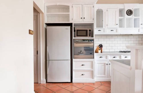 Geelong House | Charming pet-friendly Geelong heritage home