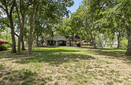 Princeton Other | Charming private 3-bedroom Ranch with WiFi, AC, Pool in picturesque Princeton