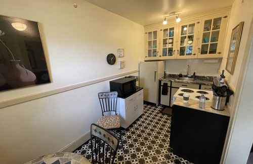 South Central Apartment | Charming Renovated One Bedroom Apartment.