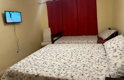 Sunset Bed & Breakfast | Charming room with shared bathroom in charming Miami with WiFi, air conditioning