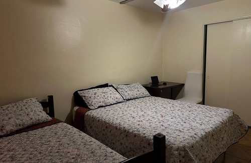 Sunset Bed & Breakfast | Charming room with shared bathroom in charming Miami with WiFi, air conditioning