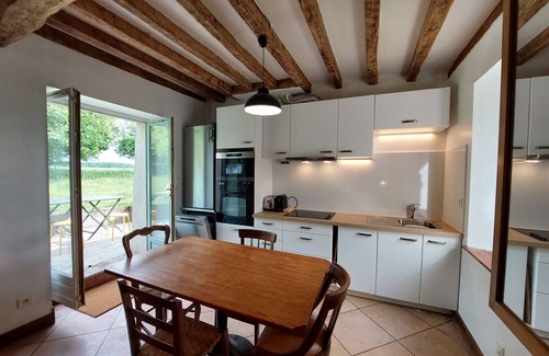 Gemigny Cottage | Charming Rural Retreat with High-Speed Fiber, Home Cinema & Orchard Access