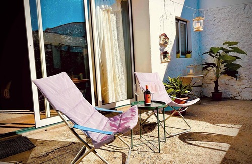 Reguengo Grande House | Charming Rustic Wine Cellar House in Reguengo Grande with Fireplace