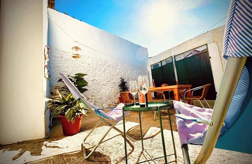 Reguengo Grande House | Charming Rustic Wine Cellar House in Reguengo Grande with Fireplace