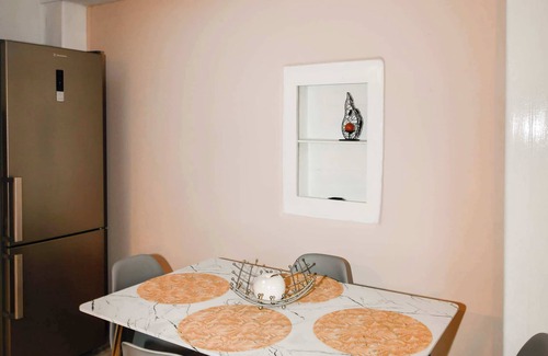 Mitilinii Apartment | Charming Samos Escape with a Jacuzzi and a Balcony