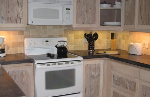 Double Bay Cottage | Charming, secluded, beachfront cottage