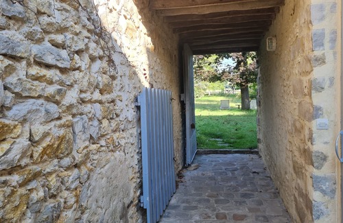 Villiers-sous-Grez Apartment | Charming self-contained suite in farmhouse