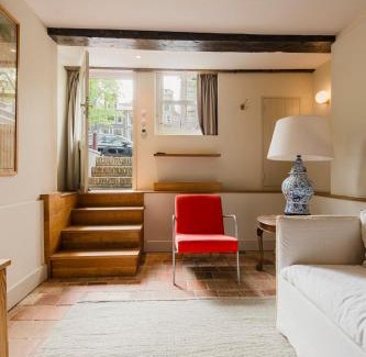 Jordaan Apartment | Charming souterrain studio at Bloemgracht 30
