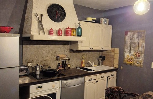 Faucon Apartment | Charming, spacious and tastefully decorated apartment in a quiet location.