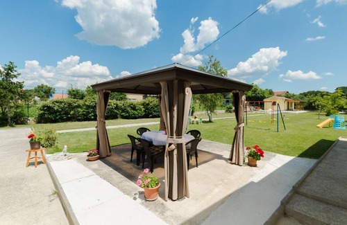 Lovinac Villa | Charming spacious villa Ana with private pool