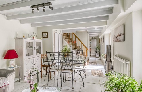 Dax House | Charming Stay in Heart of Dax