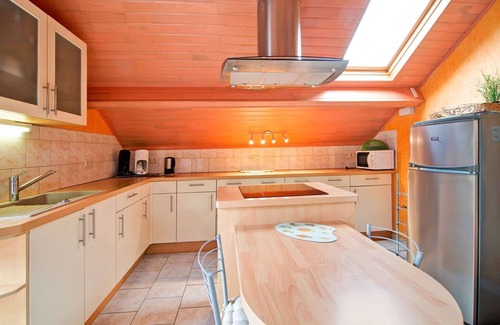 Ny Apartment | Charming Stay Near Forests