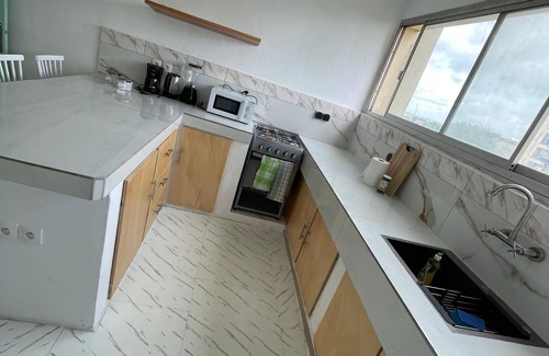 Cocody Apartment | Charming T4 close to banks, shops and other facilities in the riviera Golf