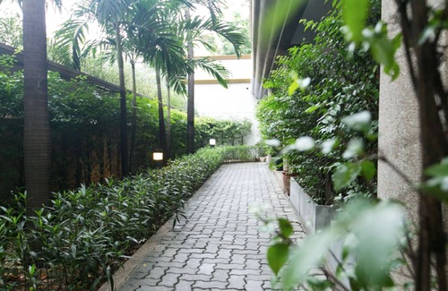 Thung Maha Mek House | Charming 6BR House Central Bangkok