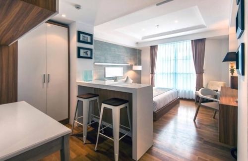 Downtown Kuta Hotel | Charming Thematic Room - 1 King Bed in Kuta Area