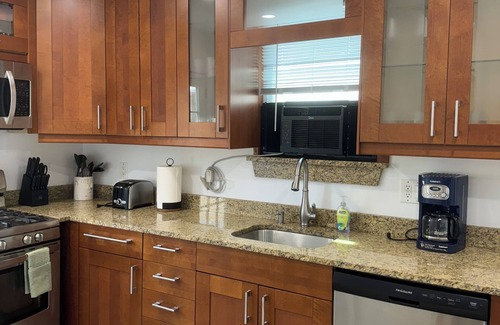 Watertown Apartment | Charming Townhouse 12 minutes to Boston