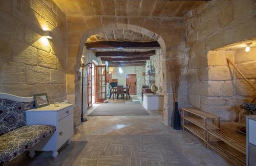 Zejtun House | Charming Traditional Farmhouse