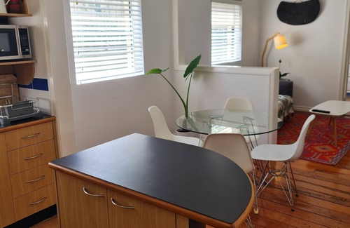 New Farm Apartment | Charming UNIT in the heart of New Farm, BNE.
