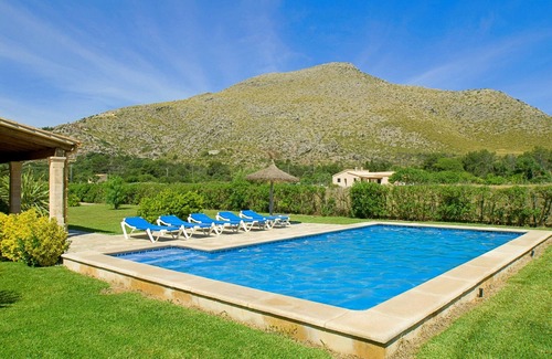 Les Palmeres Villa | Charming villa w/pool walking distance to beach!