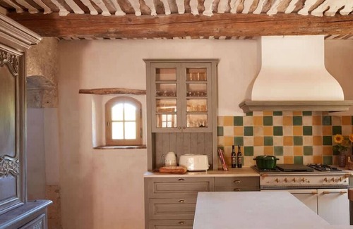 Menerbes Villa | Charming villa in the Luberon vineyards