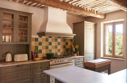 Menerbes Villa | Charming villa in the Luberon vineyards