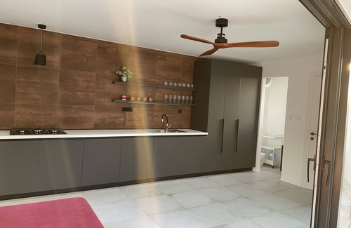 Okrug Donji Villa | Charming villa LeANN with stunning garden