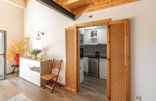 Loule Villa | Charming "Villa Rodrigues" with Air Conditioning, Wi-Fi, Pool & Garden