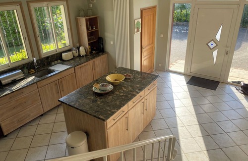 Mondreville House | Charming villa with pool 50 minutes from Paris