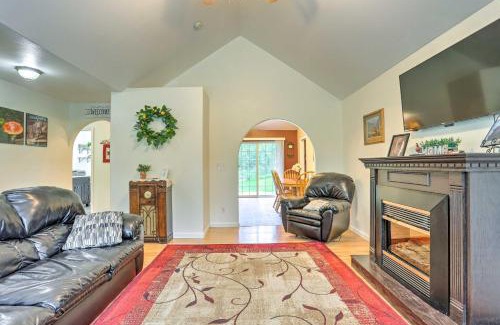 Meadow Lakes House | Charming Wasilla Retreat Walk to Lake Lalen!