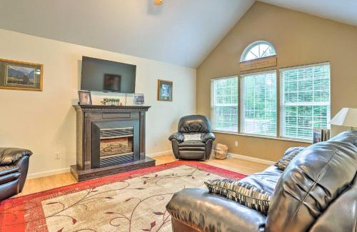 Meadow Lakes House | Charming Wasilla Retreat Walk to Lake Lalen!