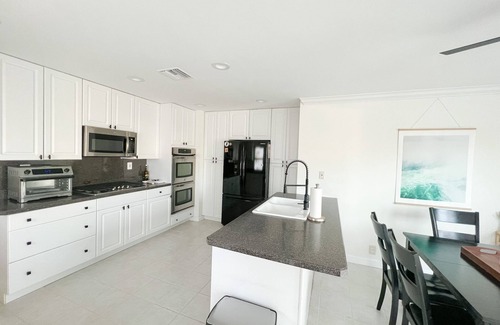 Osbornsville House | CHARMING WATERFRONT HOME IN PRIVATE BEACH COMMUNITY