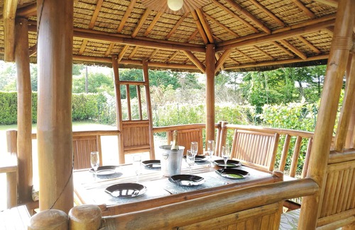 Toulon-sur-Arroux Ski Chalet | Charming wooden house with private garden - relaxation guaranteed