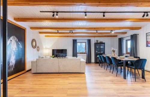 Jelesnia House | Chata Piechówka - Góralski dom z bala z gorącą balią i widokiem na góry