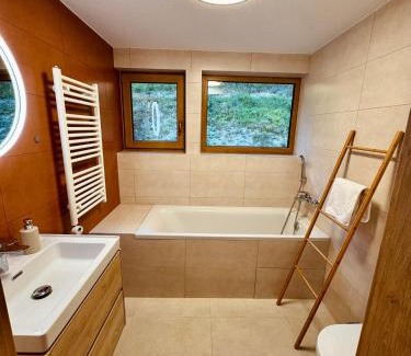 Banska Stiavnica Ski Chalet | Chata pod Jabloňou