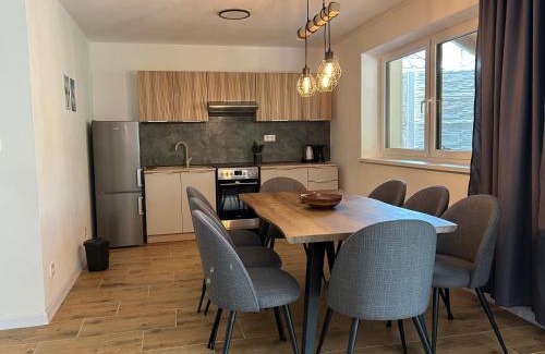 Valca Ski Chalet | Chata pri potoku 1