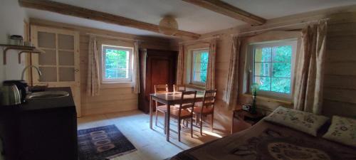 Miedzygorze Apartment | Chata Wilczka