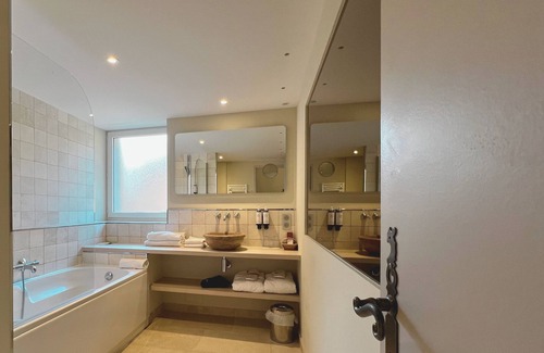 Beaune Hotel | Chateau de Challanges