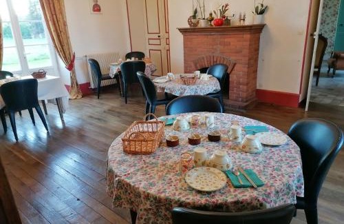 Tresnay Bed & Breakfast | CHATEAU DE CHAVANNES