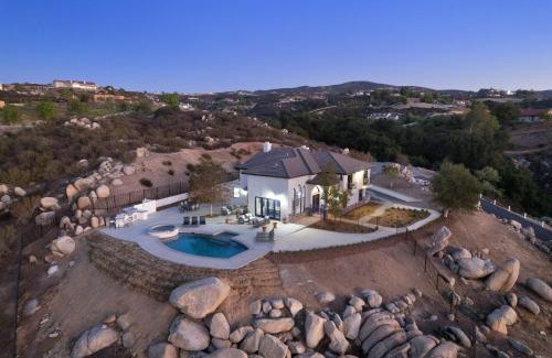 Temecula House | Chateau Evie James -High End Luxury Home withPool,Hot Tub,Gameroom home